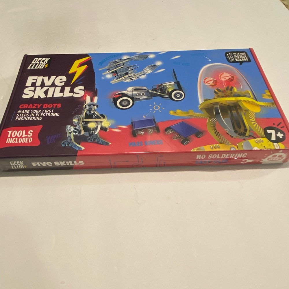 Geek Club STEM Educational Robot Building Kit for 7+ Tools Included NEW